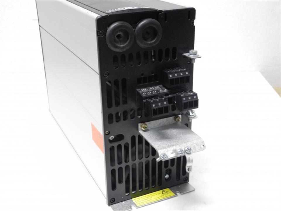 danfoss-vlt6008-vlt6008ht4b20str3d0f00a00c0-400v-122a-93kva-178b2009-neuwertig-70578-2.jpg