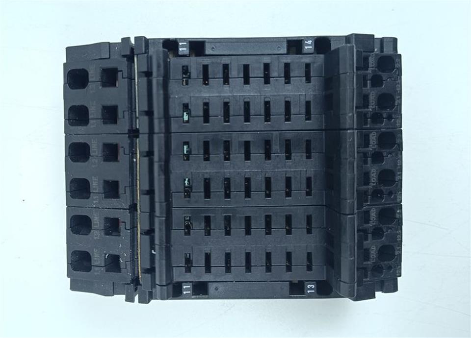 e-t-a-modul-17-plus-3ac433v-6-kanalig-top-zustand-77702-3.jpg