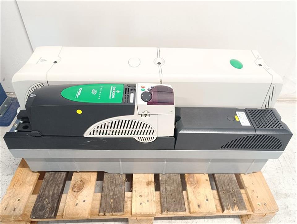 EMERSON Control Techniques Unidrive SP SPMD1424 160/200kW Control Master TOP