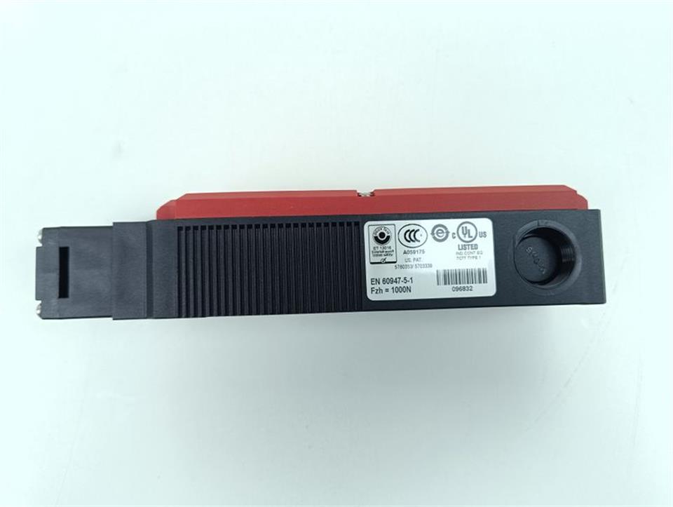 euchner-tp3-4121a024m-en60947-5-1-unused-ovp-78916-2.jpg