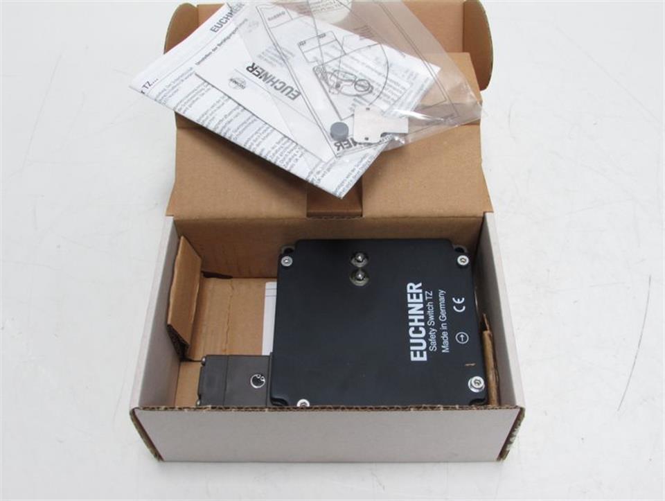 euchner-tz1le024mvab-sicherheitsschalter-id-083965-unused-ovp-53105-2.jpg
