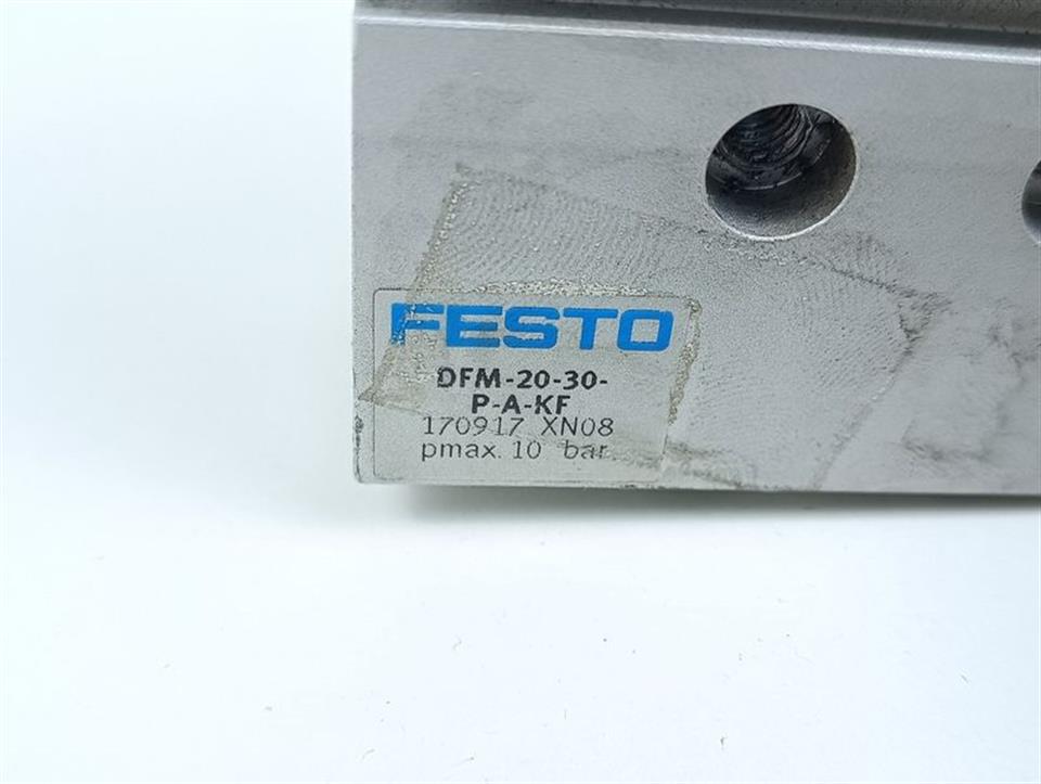 festo-fuehrungszylinder-dfm-20-30-p-a-kf-170917-xn08-top-zustand-78103-3.jpg