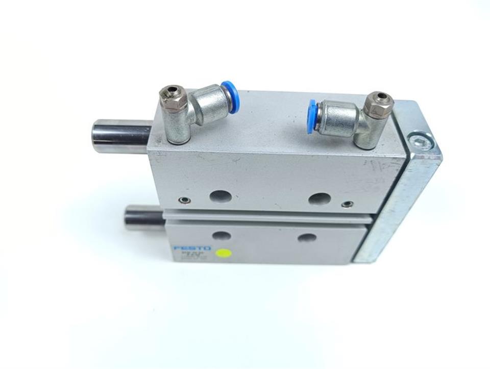 festo-fuehrungszylinder-dfm-20-50-p-a-gf-170844-b108-top-zustand-78106-2.jpg