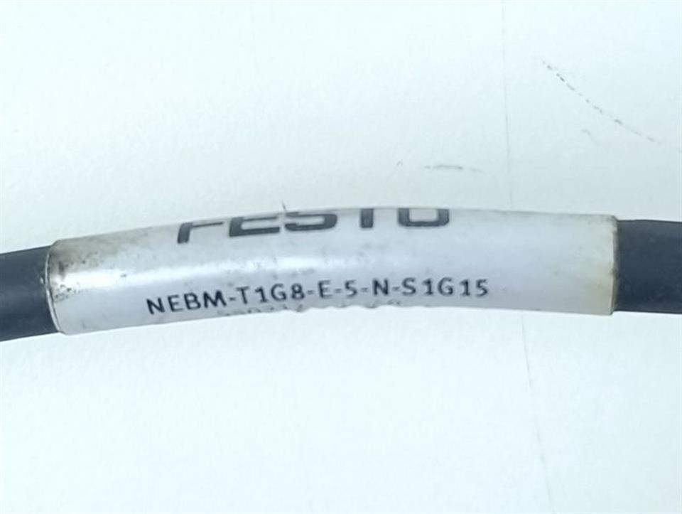 festo-motor-und-encodercable-nebm-t1g7-e-5-n-le7-und-nebm-t1g8-e-5-n-s1g15-top-zustand-82885-4.jpg