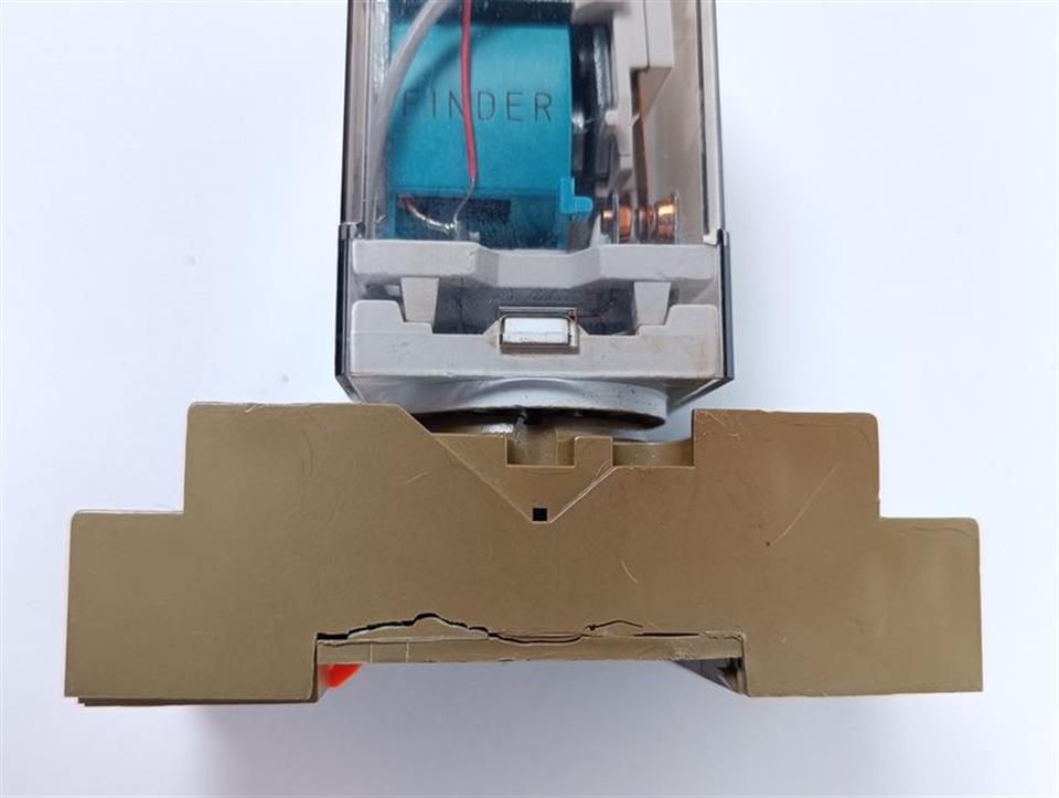 finder-6013-10a-250v-releco-s3-sg-case-broken-gehaeuse-gebrochen-78034-3.jpg