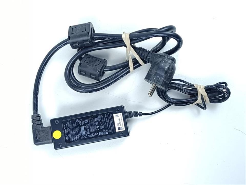 GlobTek GT-41132-6012-T3 Output 12 V 5.0 A Netzteil Adapter TOP ZUSTAND