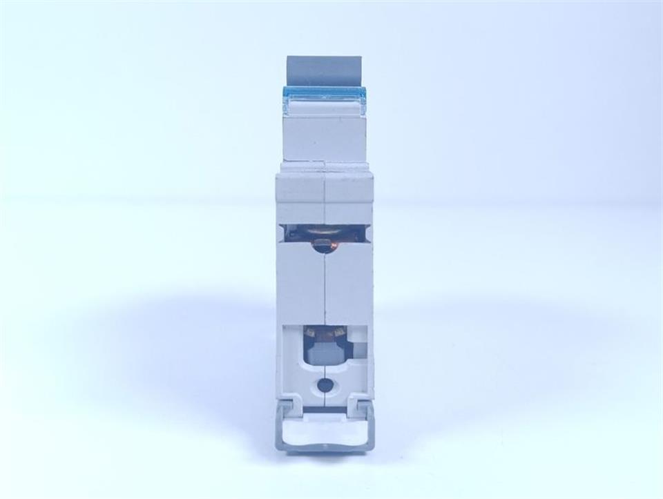 hager-mcn-104-c4-top-zustand-83500-3.jpg