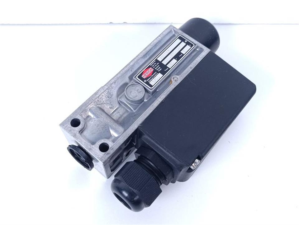 herion-0821097-druckschalter-pressure-switch-50250-bar-neuwertig-und-ovp-78862-3.jpg