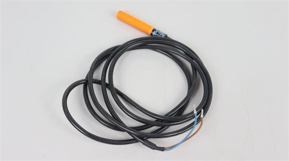ifm-electronics-induktiver-sensor-if0001-if-2002-abow-top-zustand-59442-2.jpg