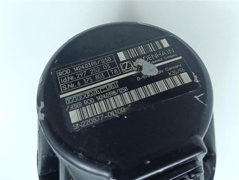 indramat-mac071b-0-fs-4-c095-a-0wi520lvs001-rod-1424039b-1250-top-zustand-64975-5.jpg