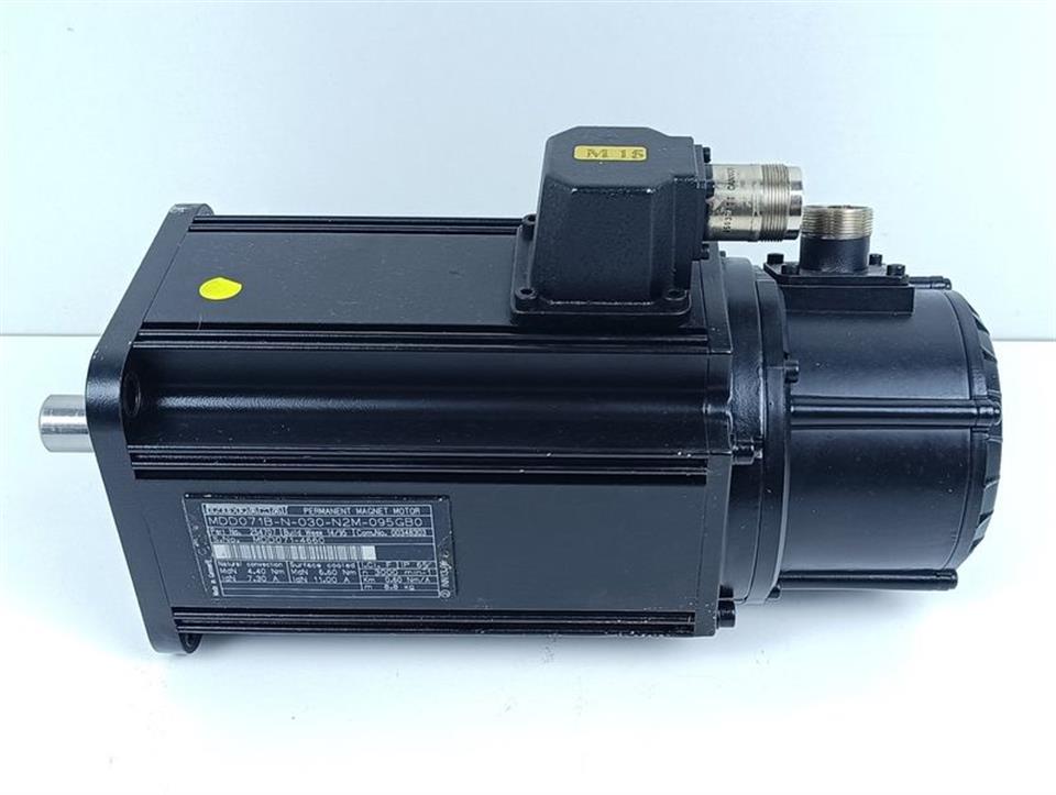 indramat-rexrop-mdd071b-n-030-n2m-095gb0-servomotor-part-nr-254707-top-zustand-83897-2.jpg