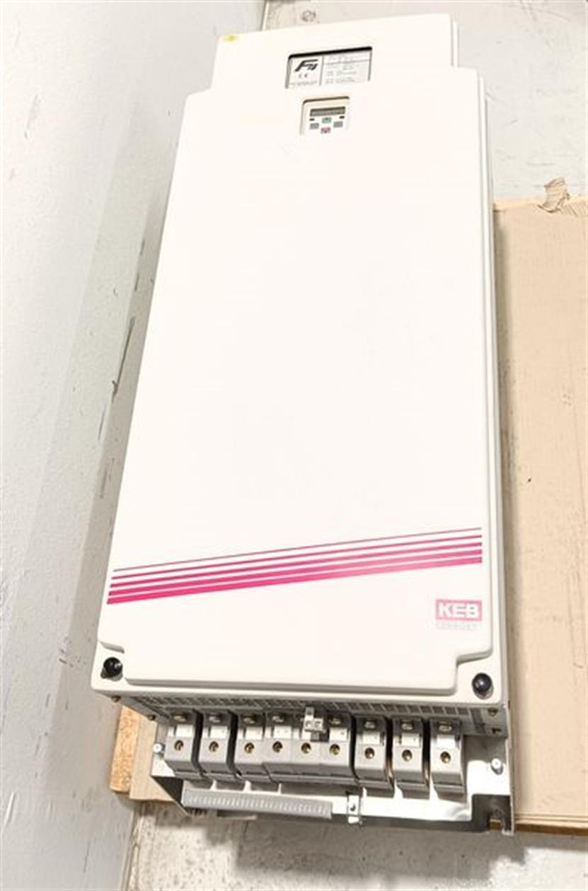 keb-f4-23-f4-f1u-4r01-23f4f1u-4r01-75kw-104kva-400v-top-zustand-77936-2.jpg