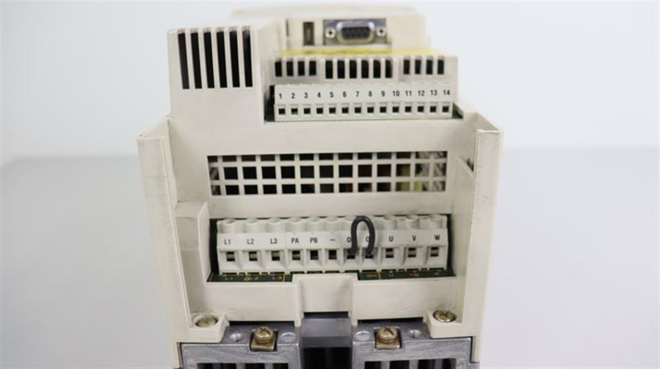 keb13f4s1e-3480-v12-frequenzumrichter-13-f4-s1e-3480-12-top-zustand-tested-60305-2.jpg