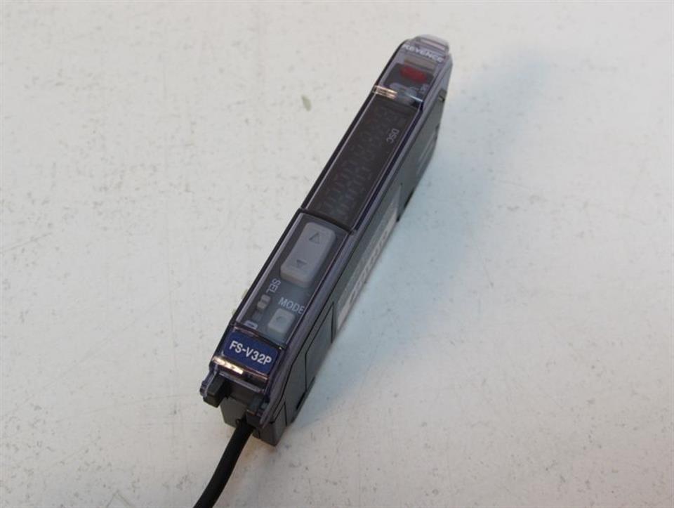 keyence-fs-v32p-digital-fiber-sensor-unused-ovp-73651-4.jpg