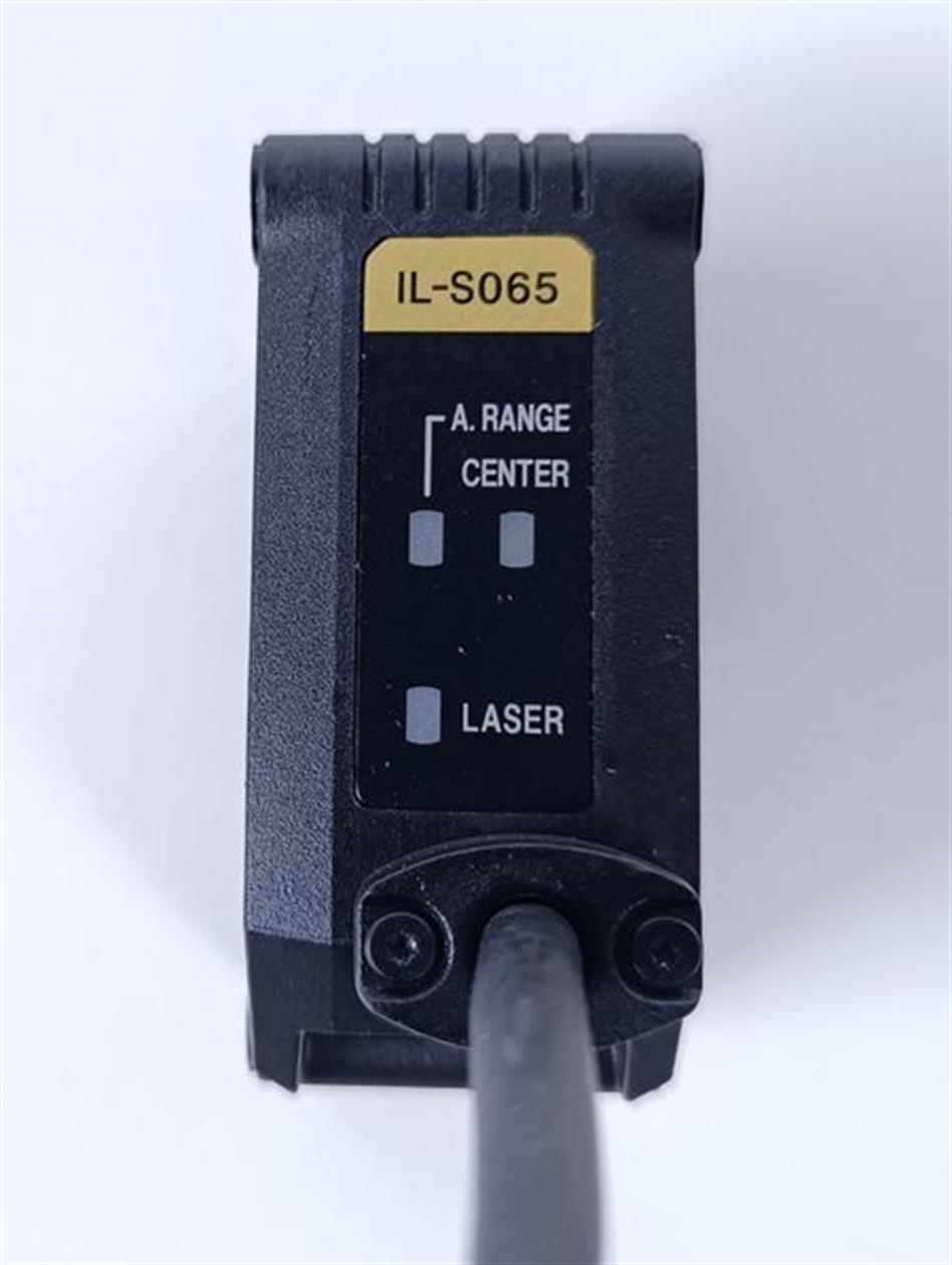 keyence-intelligent-l-laser-sensor-il-s065-unused-78058-3.jpg