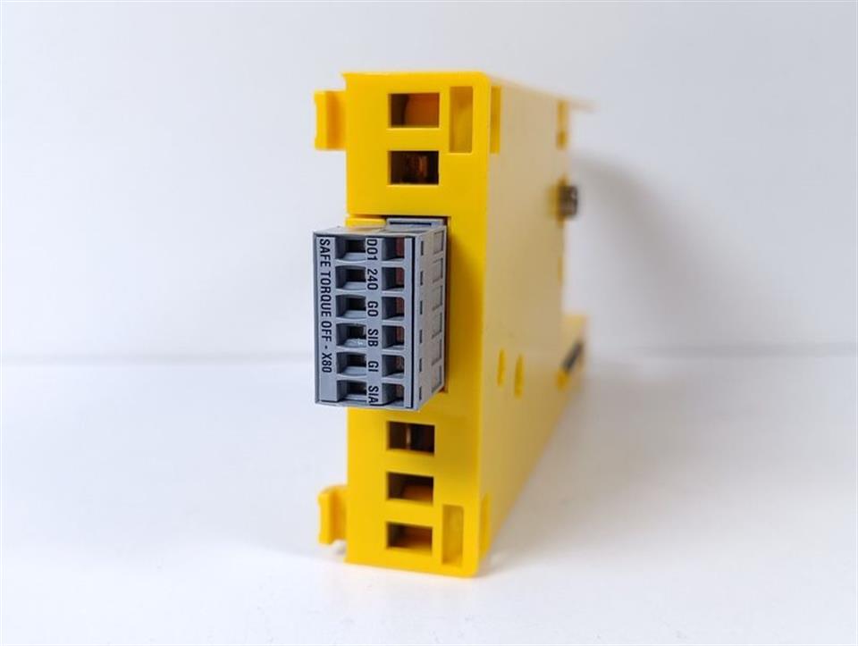 lenze-8400-safetyunit-e84absbn0000vn0-neuwertig-81006-4.jpg
