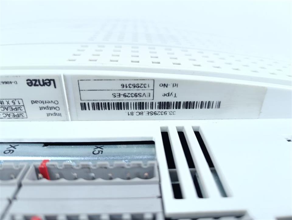 Lenze Servo Drive EVS9329-ES 33.9329SE.8C.81 ID-No: 13295316 TESTED TOP ZUSTAND