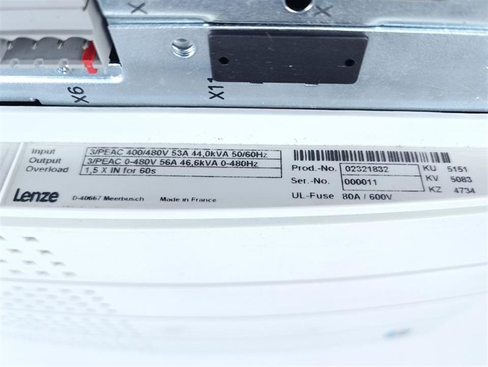 Lenze Servo Drive EVS9329-ES 33.9329SE.8C.81 ID-No: 13295316 TESTED TOP ZUSTAND