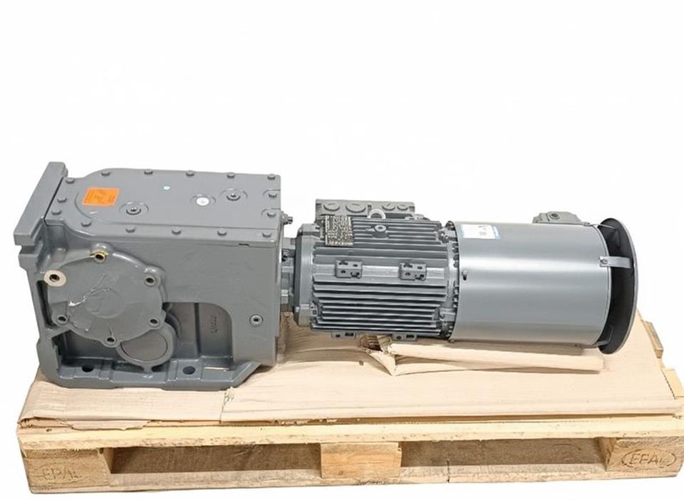 lenze-servomotor-m55ap112m045ffrut-getriebe-g50bb227msar3c00-unused-84536-3.jpe