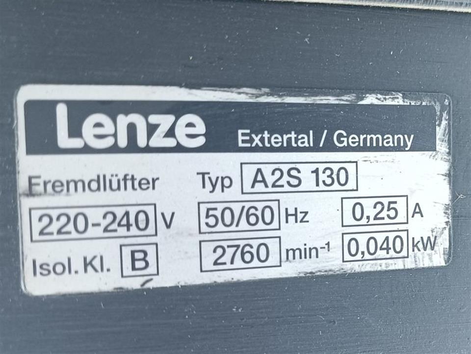 lenze-servomotor-mca-19s35-rs0p2-b28r-ks5f12n-r0su-132kw-3510-1min-top-zustand-82703-6.jpg