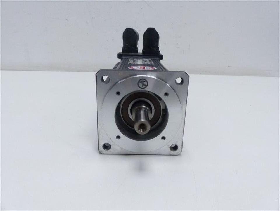 lenze-servomotor-mcs-09h60-rs0b0-a14n-st5s00n-r0su-19kw-top-zustand-tested-52245-3.jpg