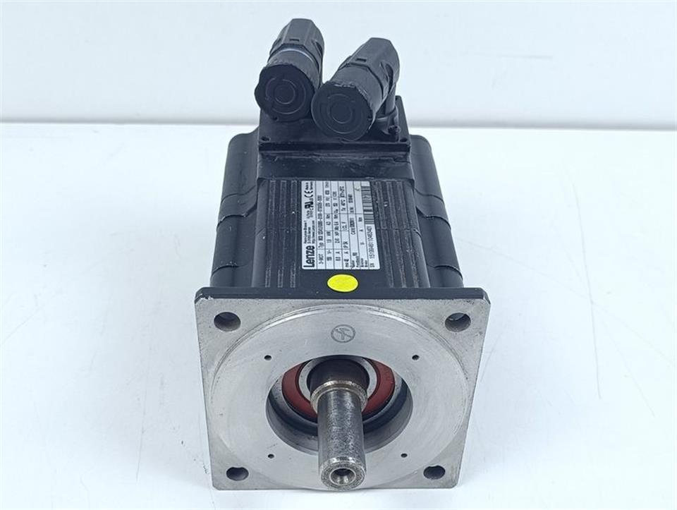 lenze-servomotor-mcs-12d41lrs0b0-b19n-st5s00n-r0su-top-zustand-82686-3.jpg