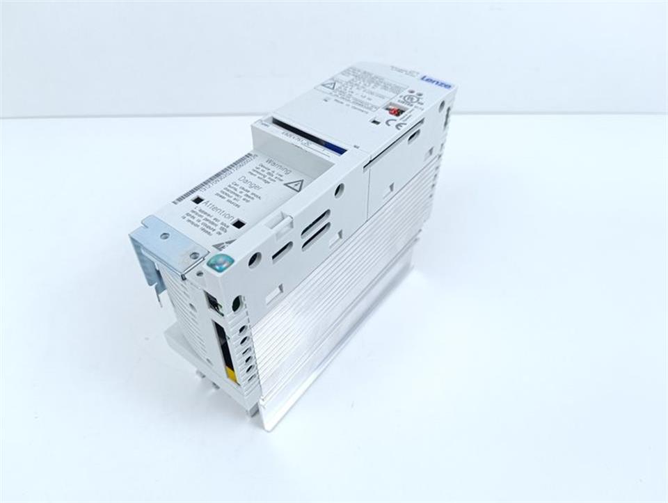 Lenze Vector 8200 E82EV751K2C E82EV751_2C ID.No: 13127093 230V 0,75kW UNUSED OVP