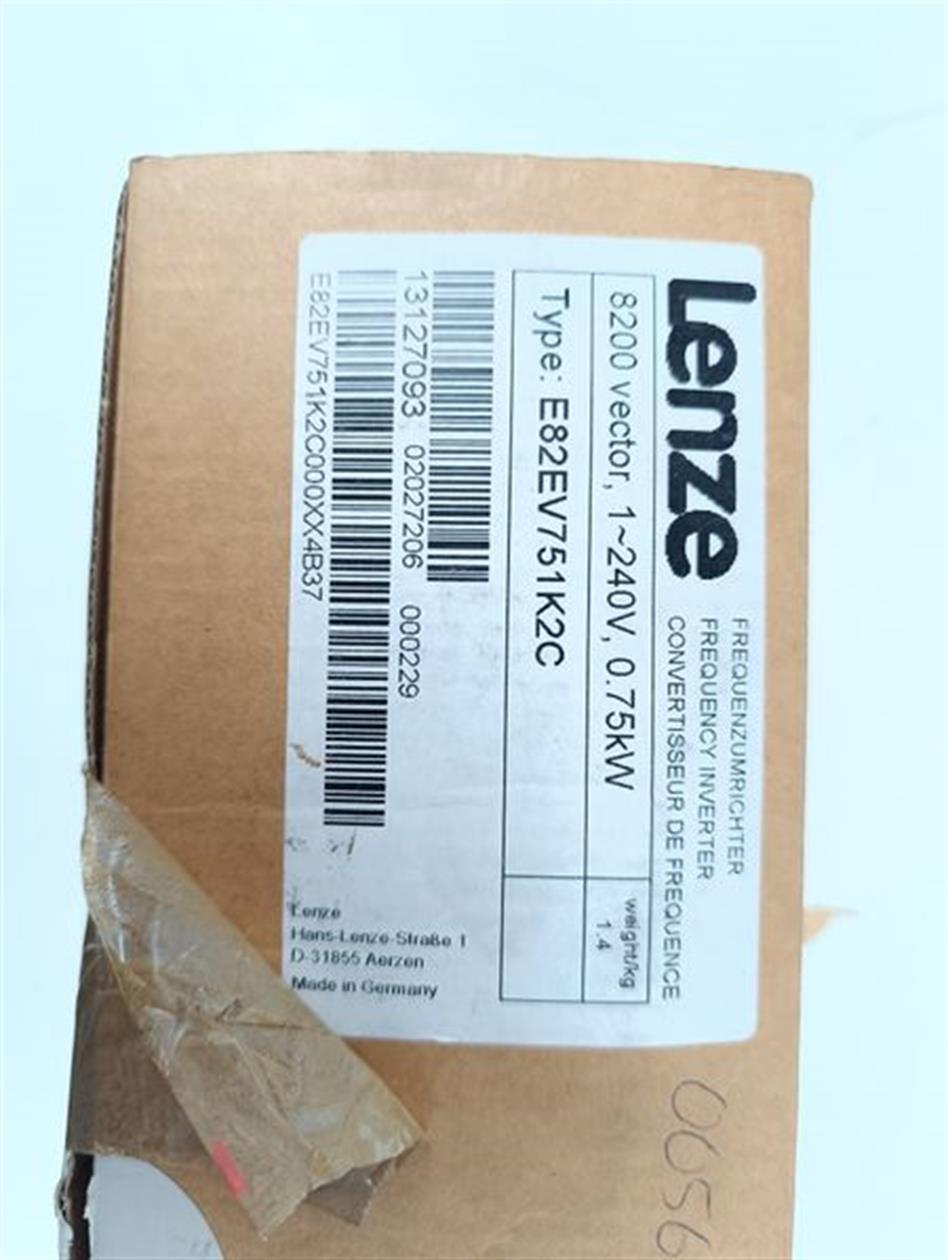 Lenze Vector 8200 E82EV751K2C E82EV751_2C ID.No: 13127093 230V 0,75kW UNUSED OVP