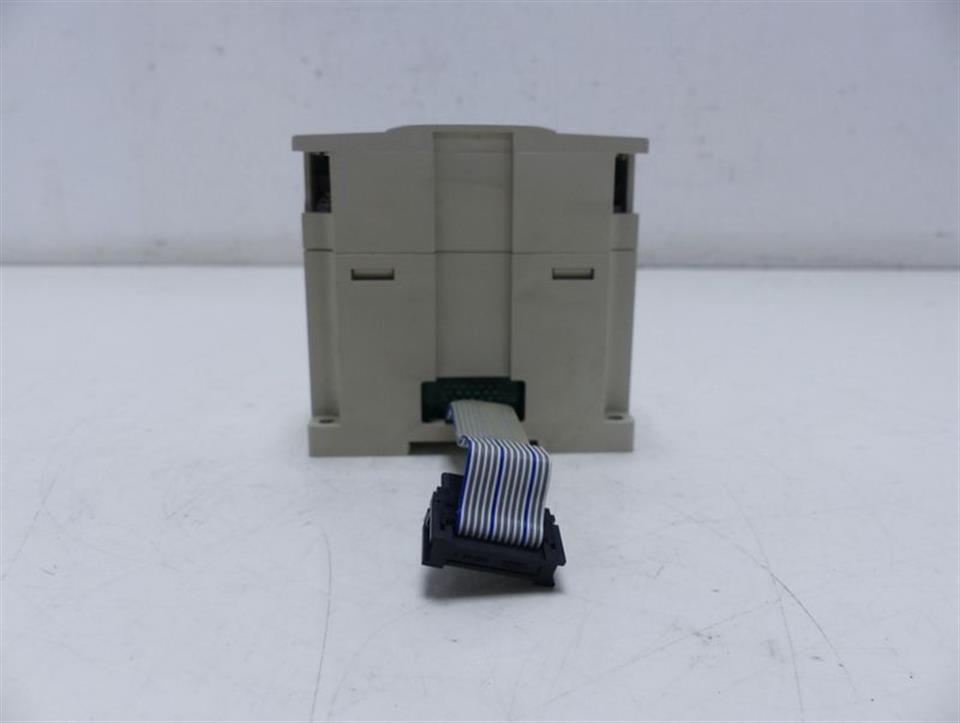 Mitsubishi FX2N-8EYT-ESS/UL Programmable Controller TOP ZUSTAND