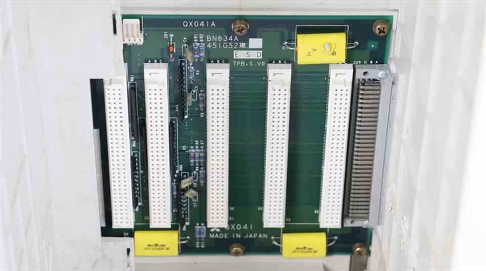 mitsubishi-qx041a-platine-steuerung-5-slot-chassis-gehaeuse-61361-4.jpg