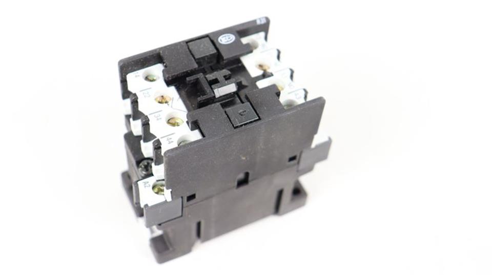 moeller-dilr31-hilfsschuetze-contactor-relay-unused-und-ovp-58503-2.jpg