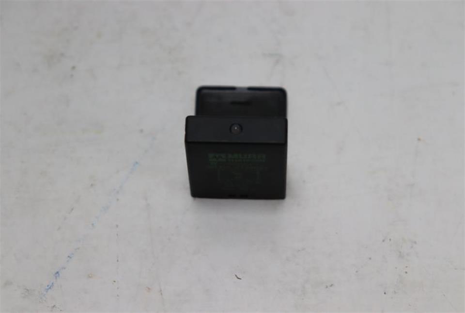 murr-elektronik-entstoermodul-3124021-24v-top-zustand-55169-2.jpg