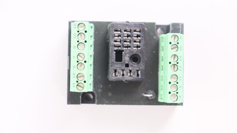 murr-elektronik-relais-steckdose-modul-61001-top-zustand-59309-2.jpg