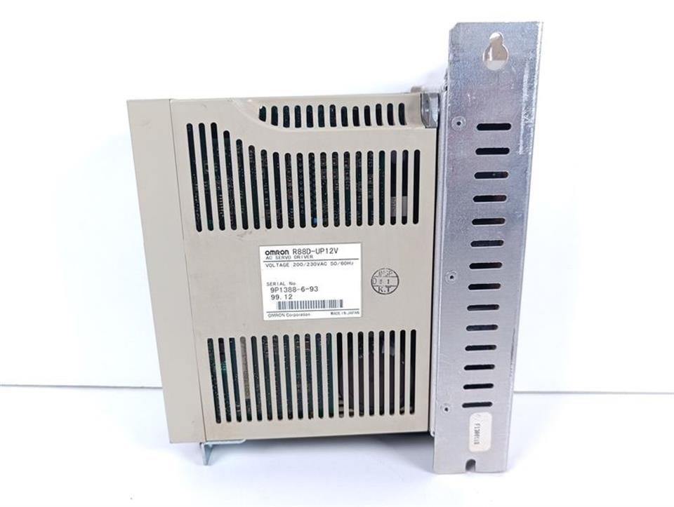omron-ac-servo-driver-r88d-up12v-200230vac-5060hz-top-zustand-78825-3.jpg