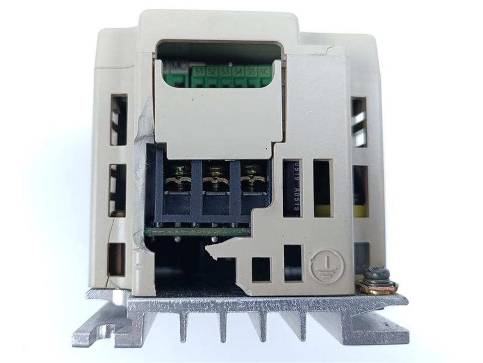 omron-cimr-j7azb0p2-vs-mini-j7-tested-und-top-zustand-65172-4.jpg