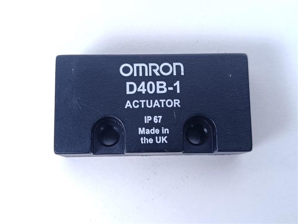 omron-d40b-1b10-coded-sensor-d40b-1d10-actuator-unused-78808-4.jpg