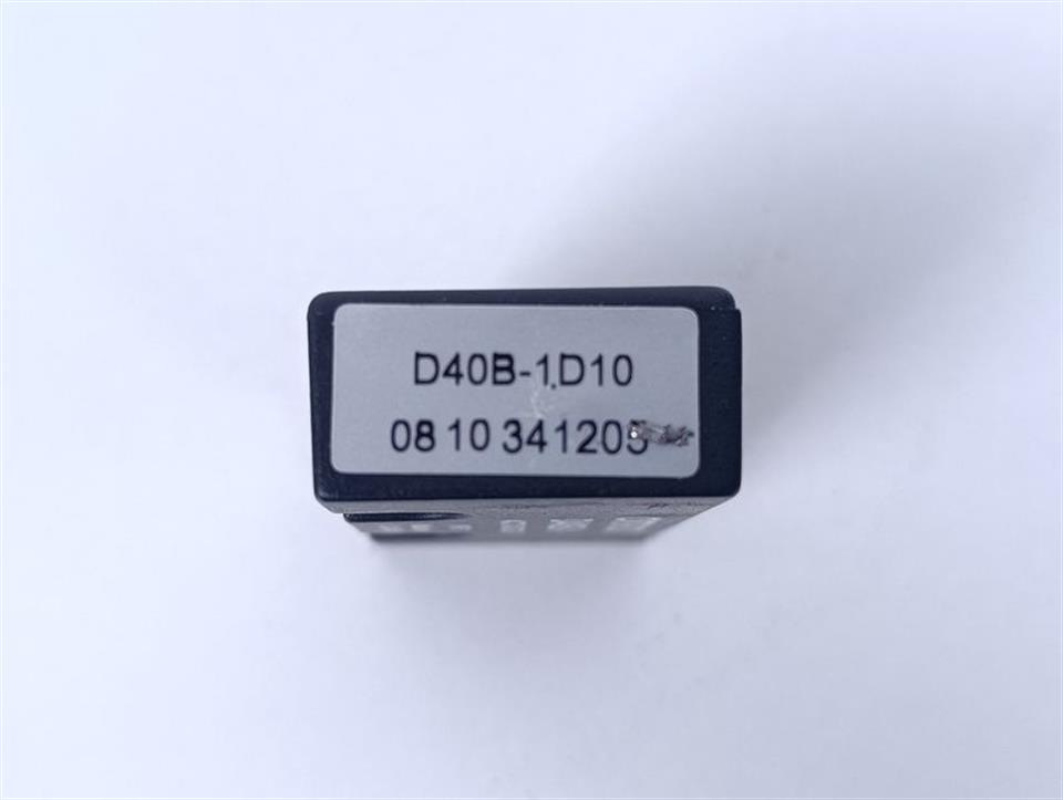 omron-d40b-1b10-coded-sensor-d40b-1d10-actuator-unused-78808-5.jpg