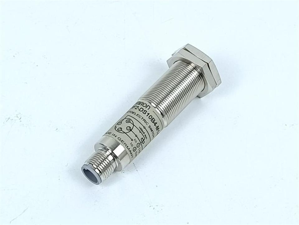 omron-e2f2-ds10b4-m1-m-10-to-30-vdc-photoelectric-switch-unused-und-ovp-80752-4.jpg
