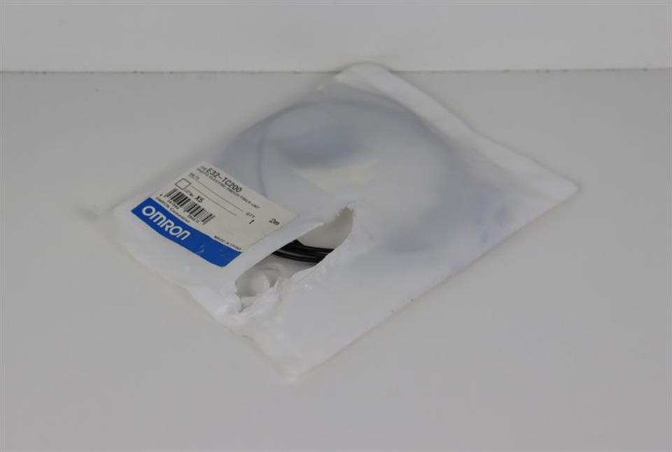 omron-e32-tc200-photo-electric-switch-fiber-unit-2m-unused-und-ovp-68529-1.jpg