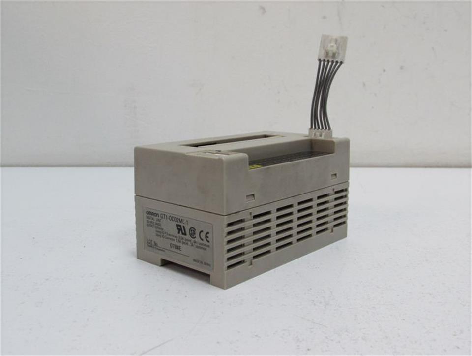 omron-gt1-0d32ml-1-digital-unit-24vdc-32points-top-zustand-74166-3.jpg