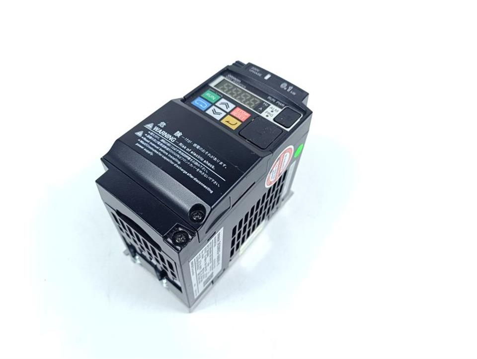 Omron Inverter 0.1 kW 3G3MX2-AB001-E Rev. ADAH Ver. 2.0 TESTED NEUWERTIG