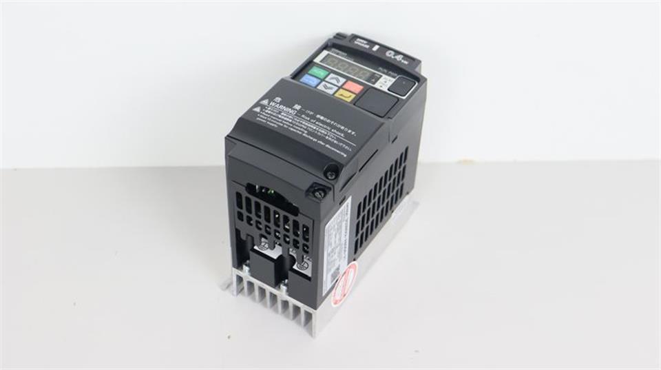 omron-inverter-3g3mx2-ab004-v1-rev-adah-ver-20-tested-und-unused-und-ovp-60315-4.jpg