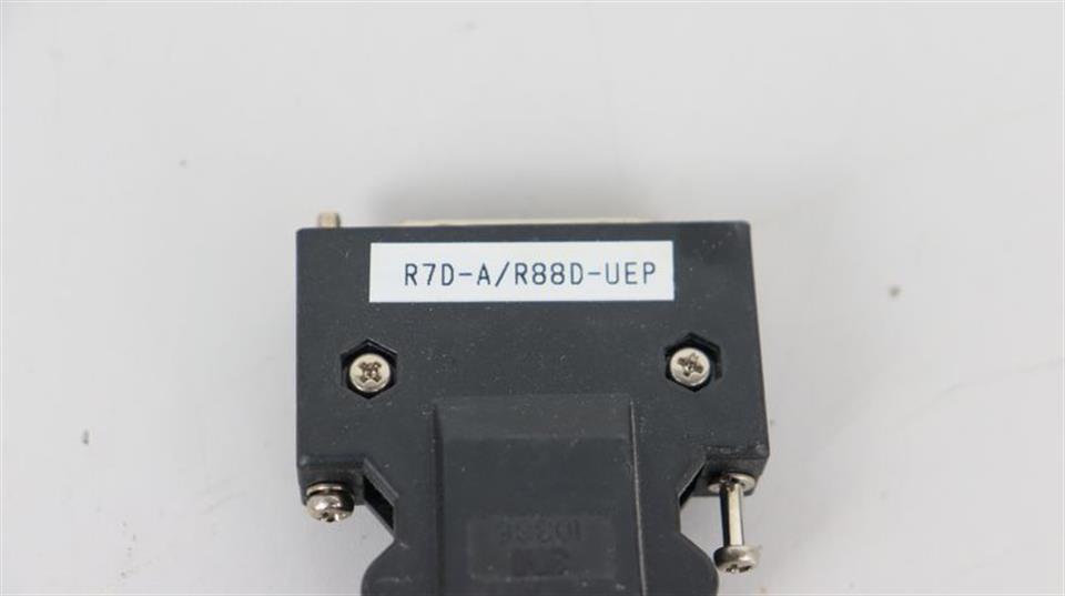 omron-xw2z-100j-b5-kabel-xw2z100jb5-1m-top-zustand-60189-4.jpg