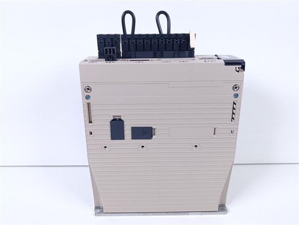 omron-yaskawa-servopack-sgdv-3r5d11a-unused-und-ovp-78811-5.jpg