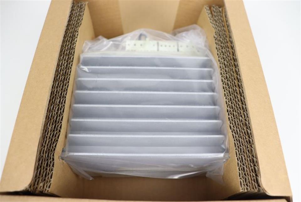 omron-yaskawa-sgdh-04ae-servopack-04kw-230v-unused-und-ovp-55534-4.jpg