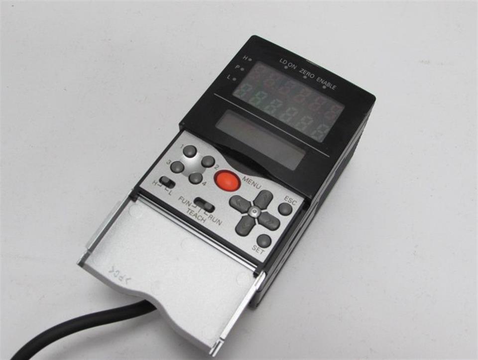 omron-zs-ldc41-24vdc-05a-smart-sensor-controller-top-zustand-72829-2.jpg