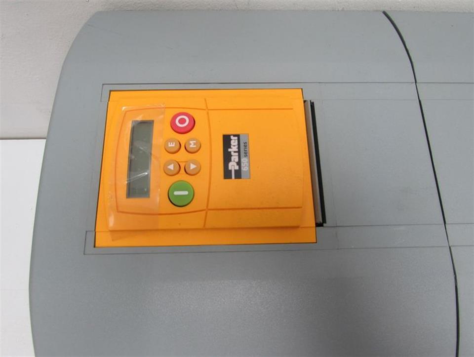parker-650vd02204000011uk00000-650v-432450d0-001p00-a3-22kw-400v-unused-54021-3.jpg