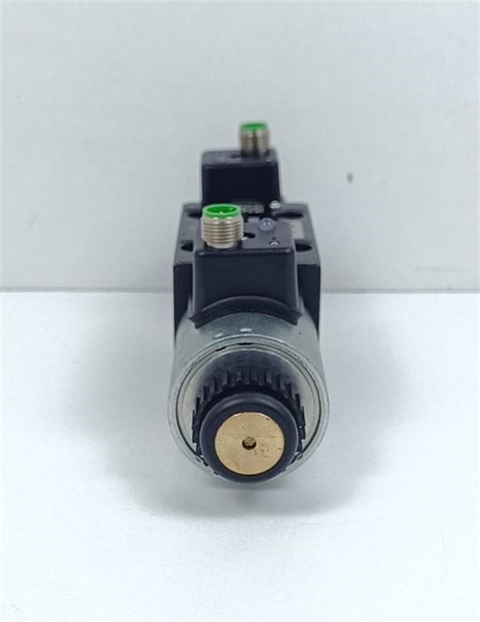 parker-wegeventil-d1vw004cnjdlj591-wegesteuerventil-top-zustand-62230-5.jpg