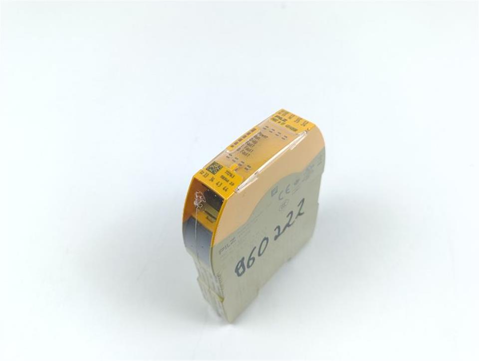 pilz-pnoz-m-ef-4di4dor-id-772143-erweiterungsmodiul-ver-20-unused-und-ovp-79194-1.jpg