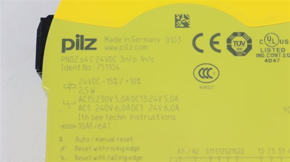 pilz-pnoz-s4-c-24vdc-3no-1nc-id-no751104-tested-top-zustand-60605-3.jpg